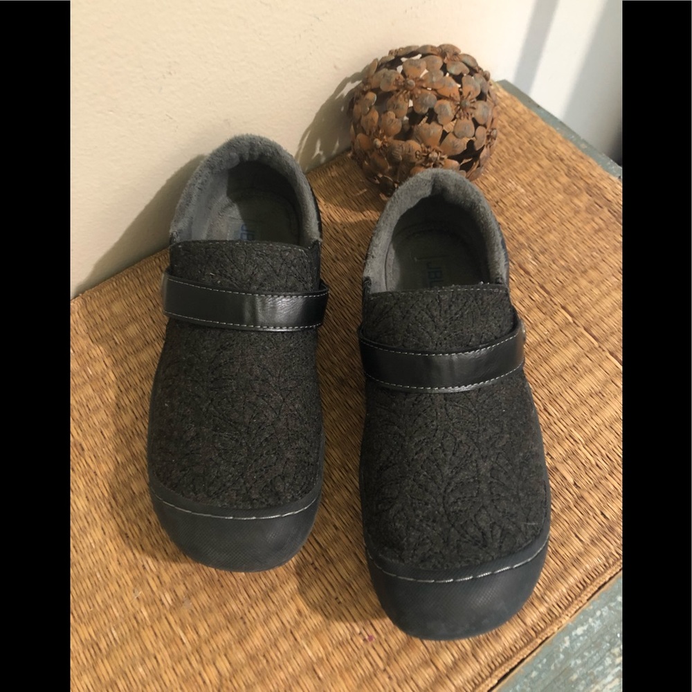 Jambu shoes